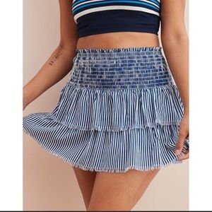 AERIE SMOCKED WAIST MINI SKIRT